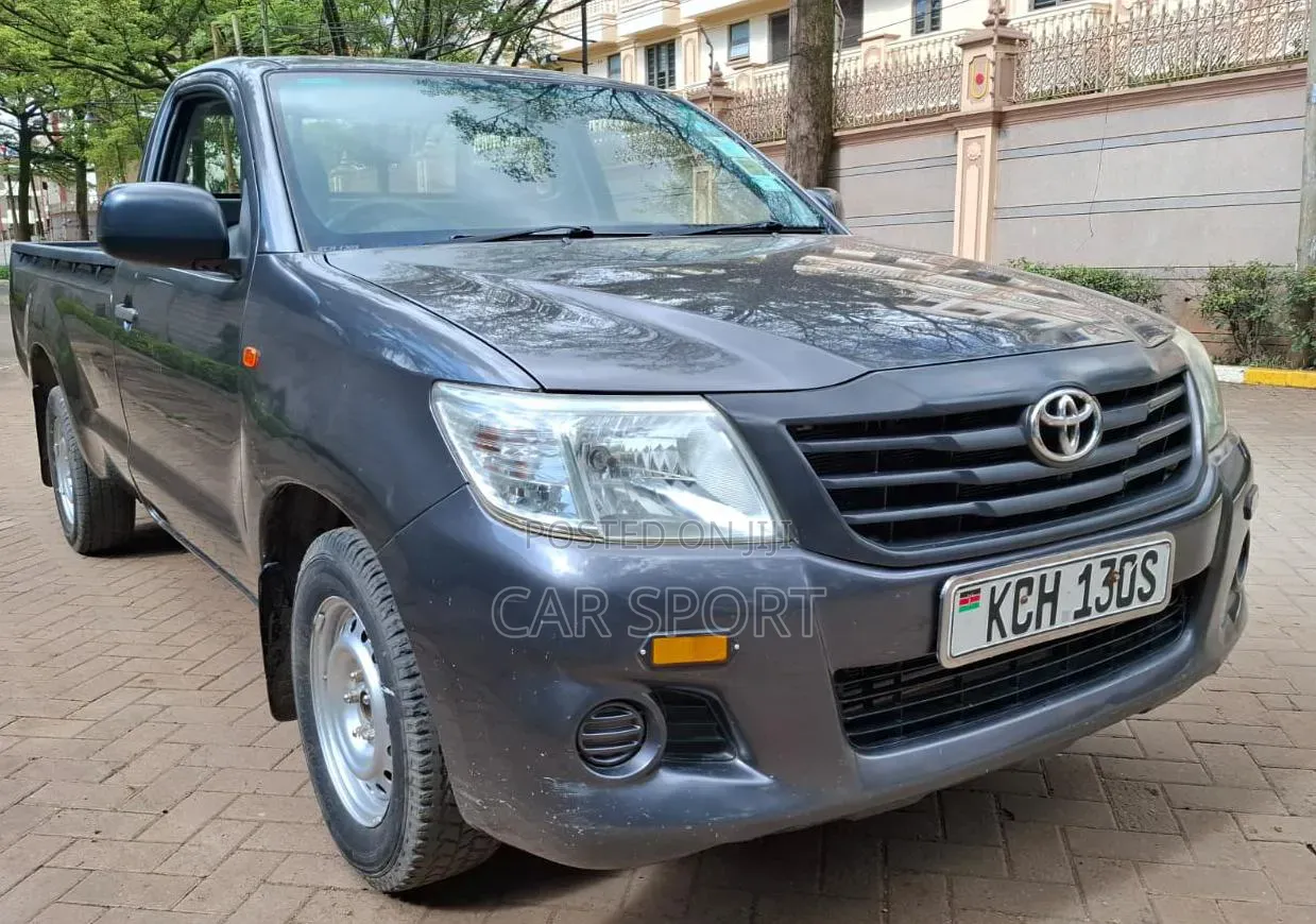 Toyota Hilux 2015 Gray