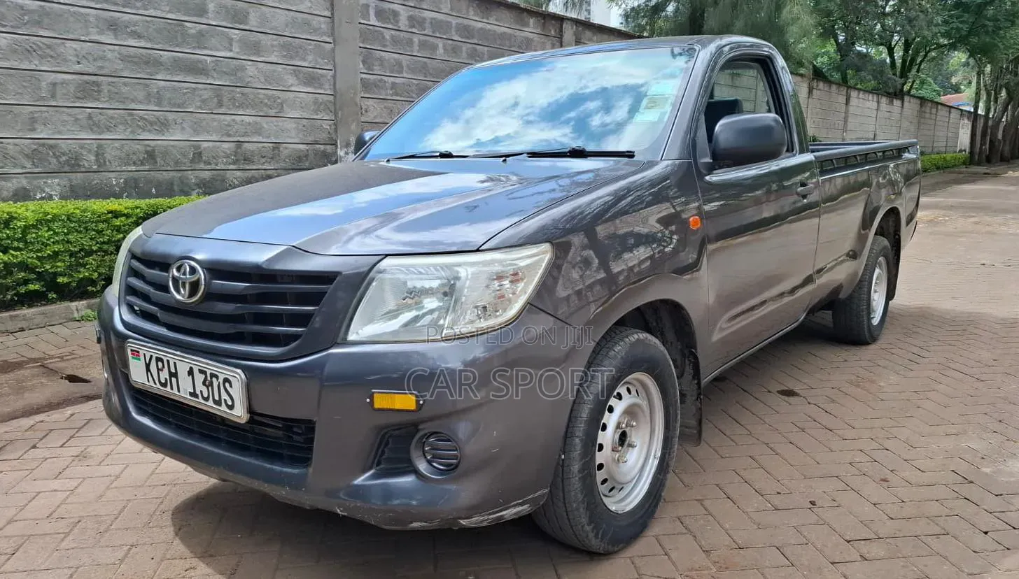 Toyota Hilux 2015 Gray