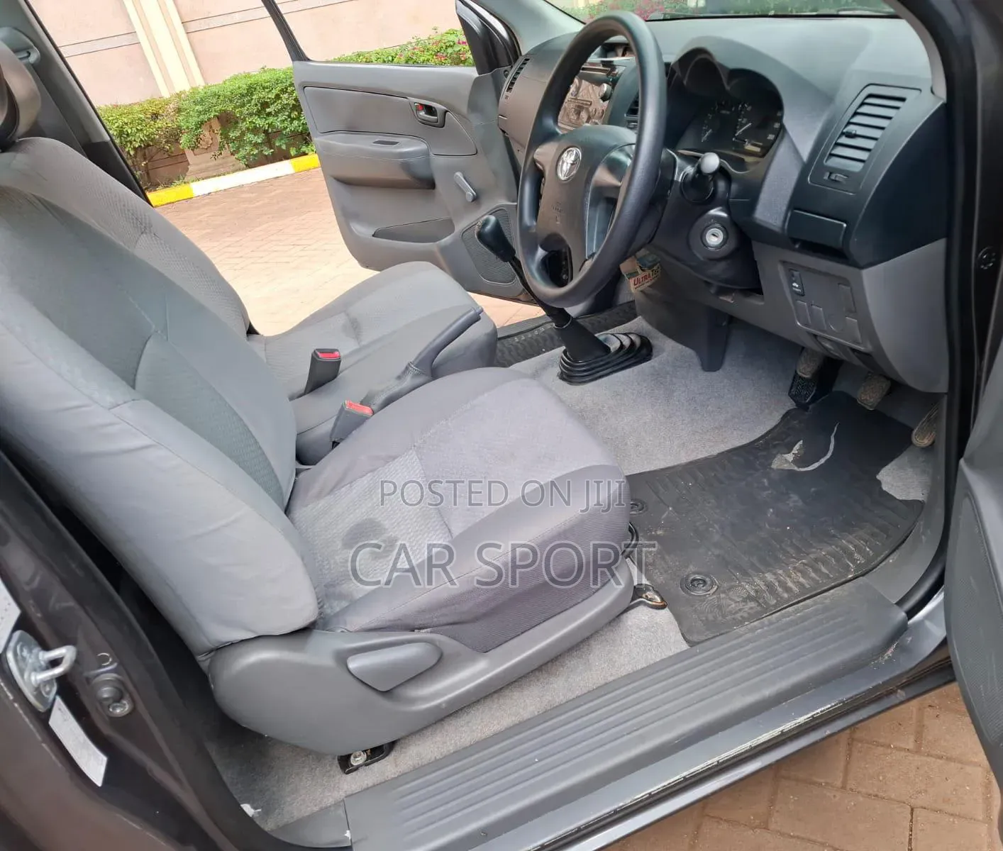 Toyota Hilux 2015 Gray