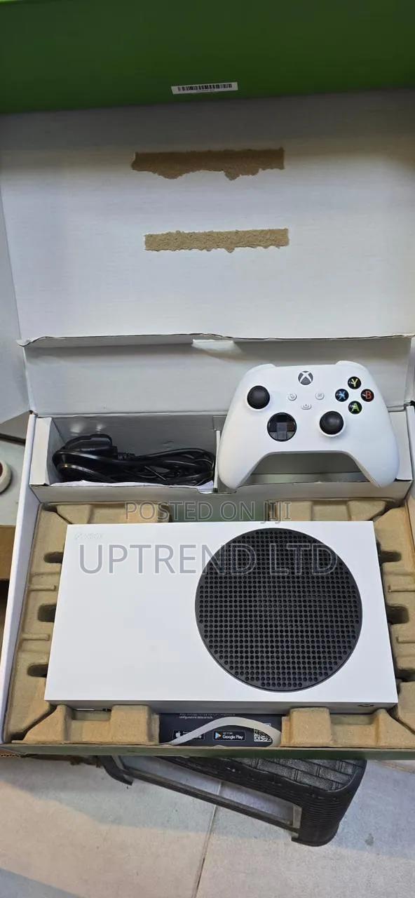 Ex Uk Microsoft Xbox Series S White