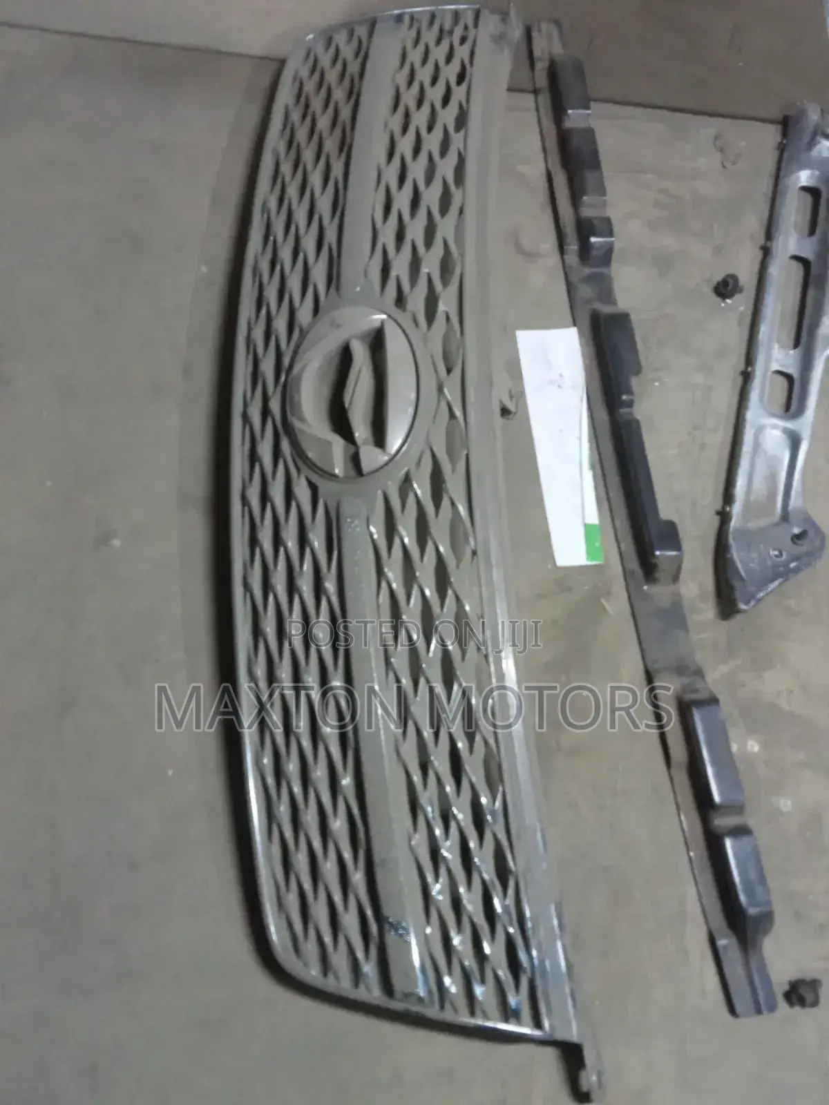Fielder 141(2008) Grille