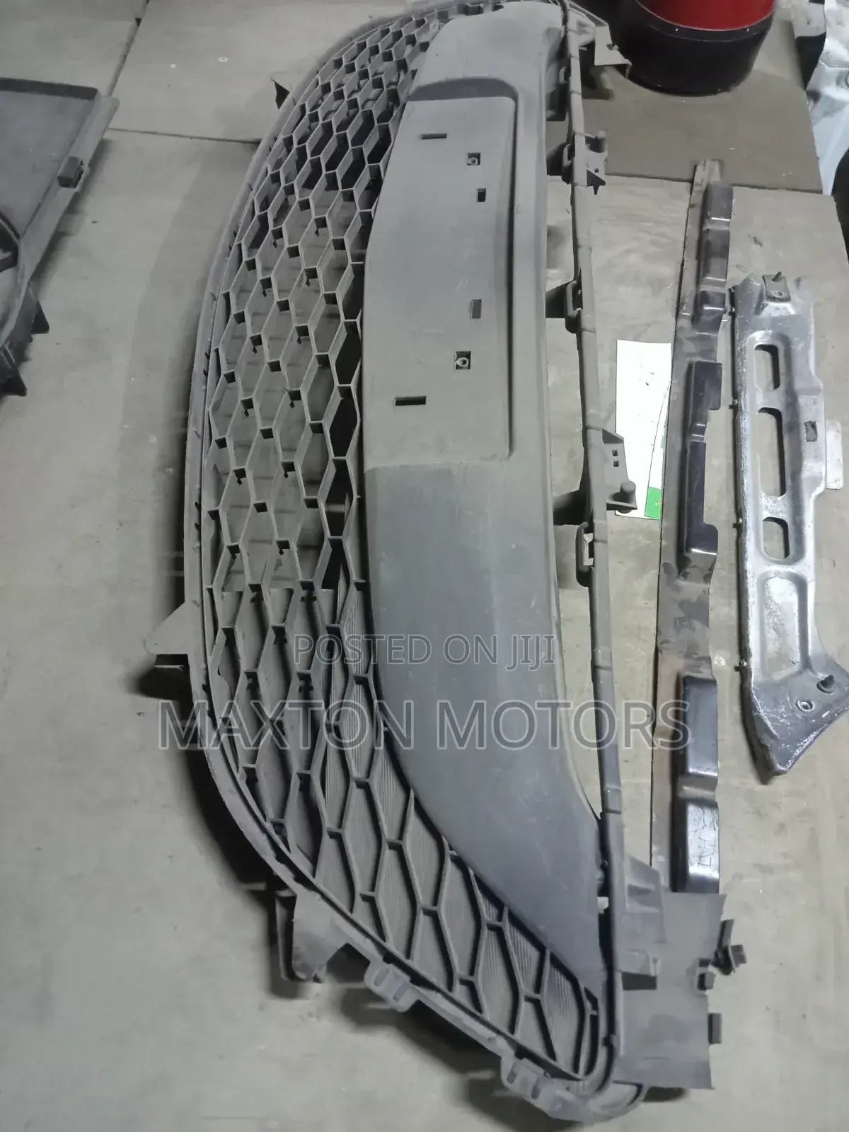 Bumper Grille Mazda Demio De3 2012