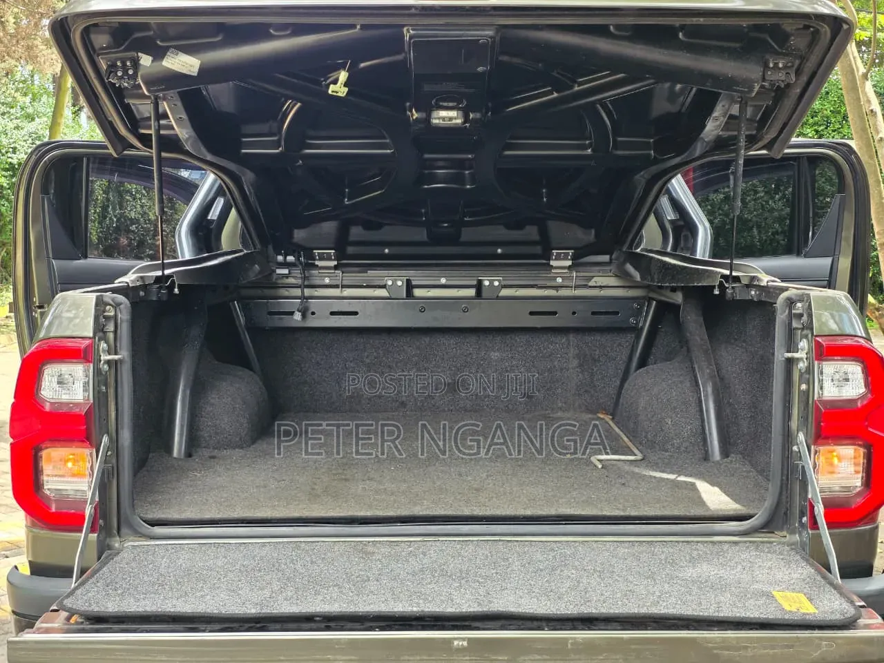 Toyota Hilux Revo Double Cab Deisel 2.8 AWD 2020 Gray