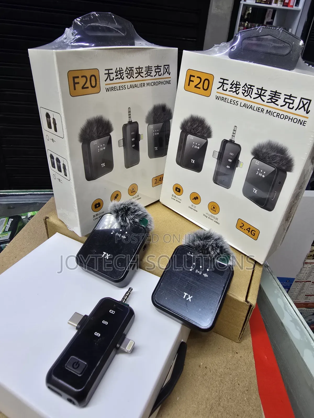 F20 Wireless Mic – Crystal Clear Sound for Smartphones (Plug Play)