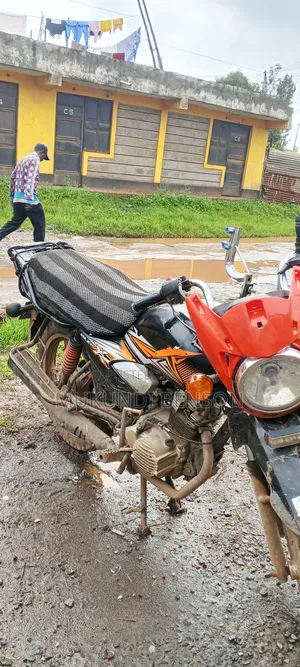 TVS HLX Plus ES 2020 Black