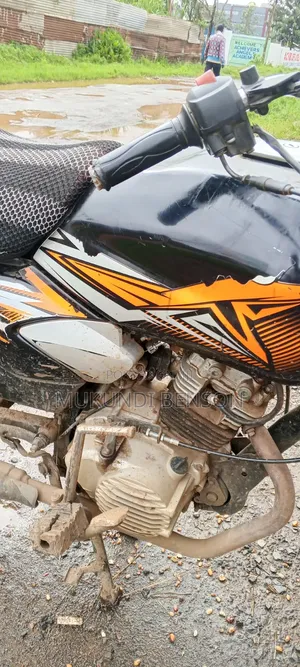 TVS HLX Plus ES 2020 Black