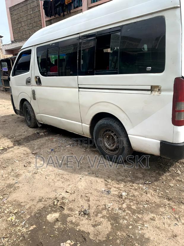 Toyota HiAce 2010 White - thumbnail 7