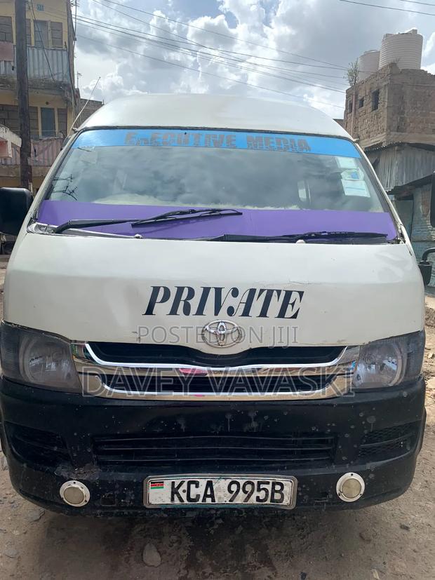 Toyota HiAce 2010 White - thumbnail 11
