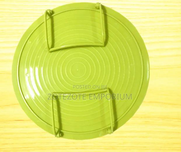 *Multifunctional Microwave or Fridge Placement Rack Organizer