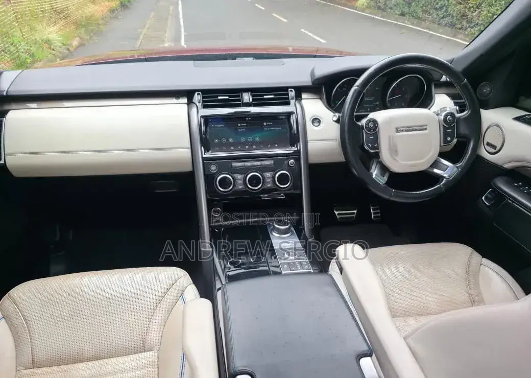 Land Rover Discovery 2017 Red