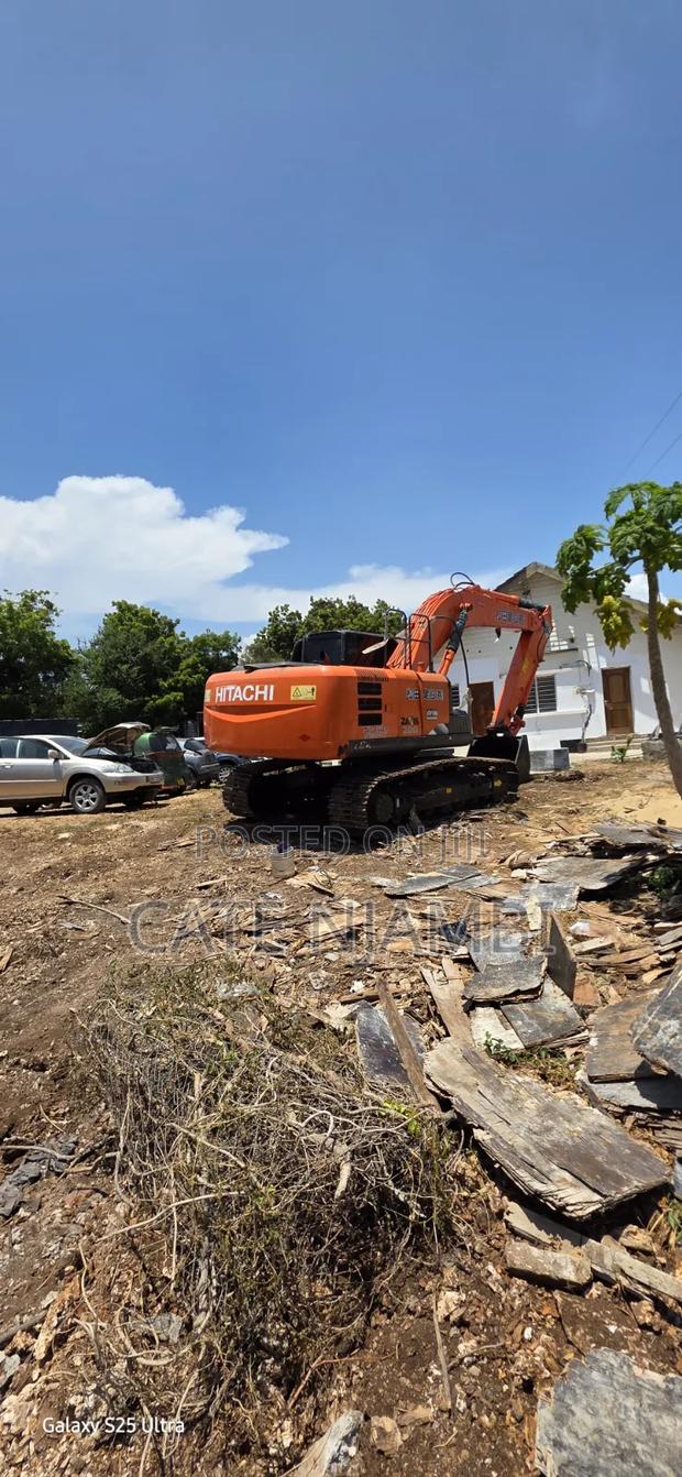 Hitachi for Sale - main view