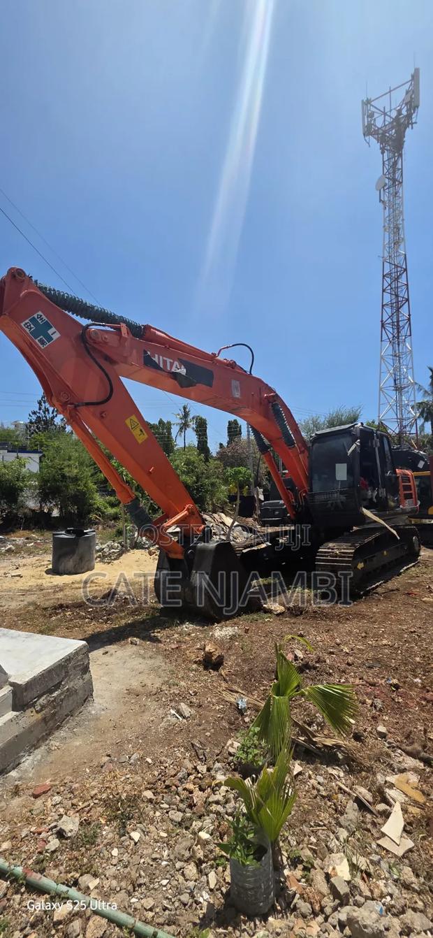 Hitachi for Sale - thumbnail 5