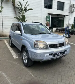 Nissan X-Trail 2000 Silver