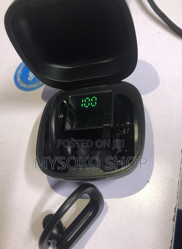 Md03 Hooked Earbuds - thumbnail 2