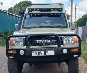 Toyota Land Cruiser 79 Series 2017 Beige