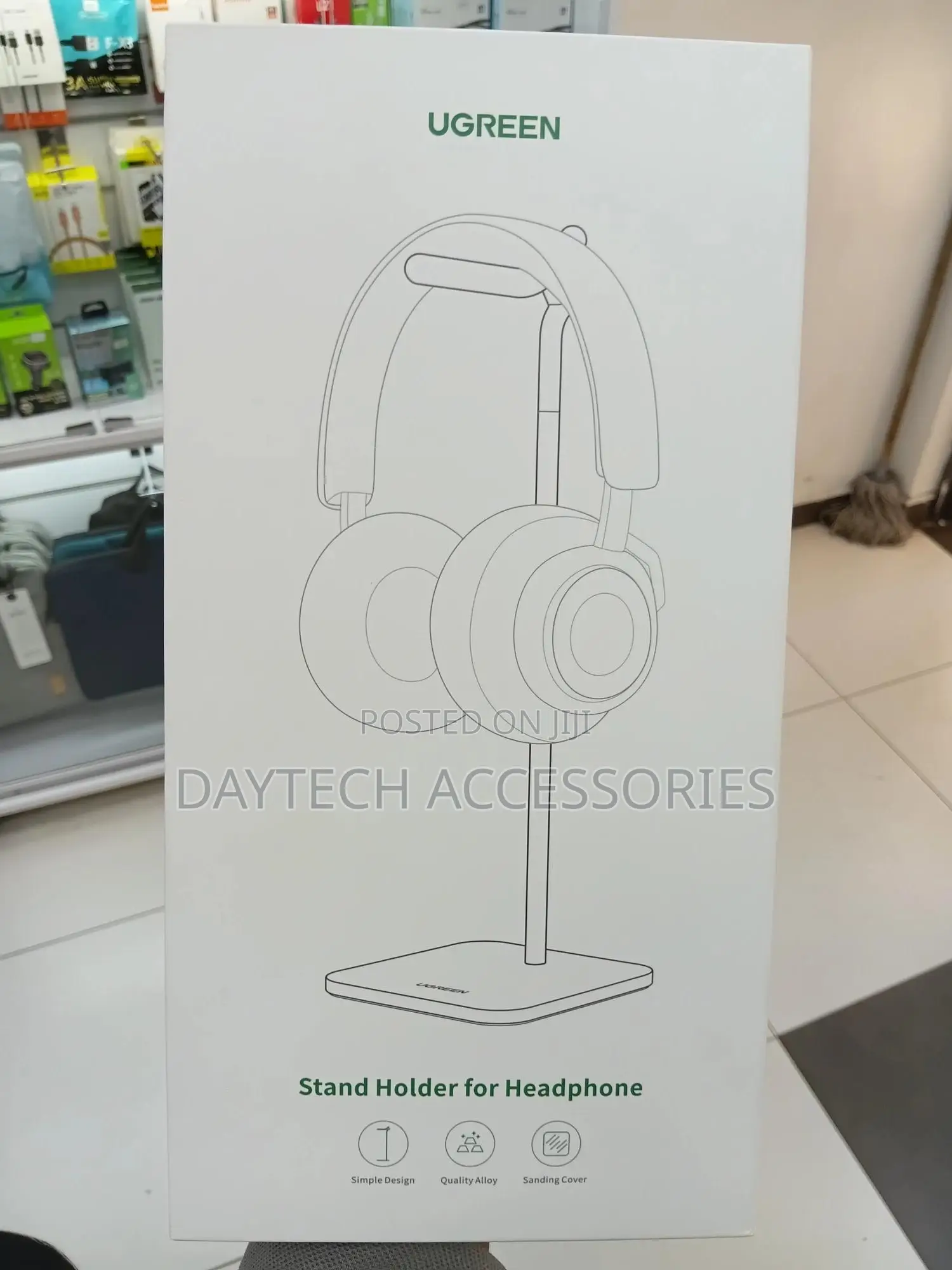 The Ugreen Headphone Stand (Model Lp143)