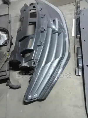 Nissan Note E12 Grille