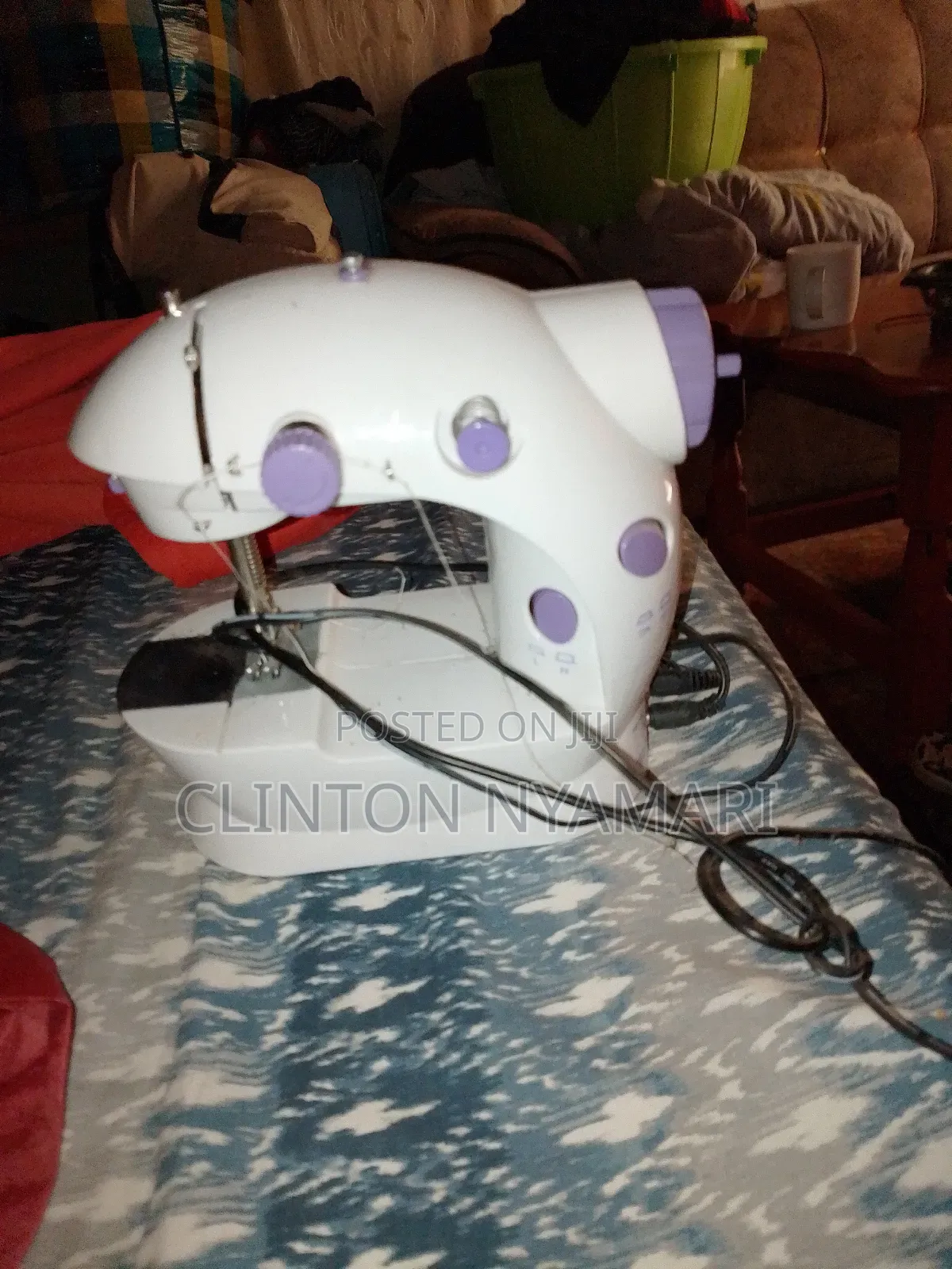 Mini Sewing Machine