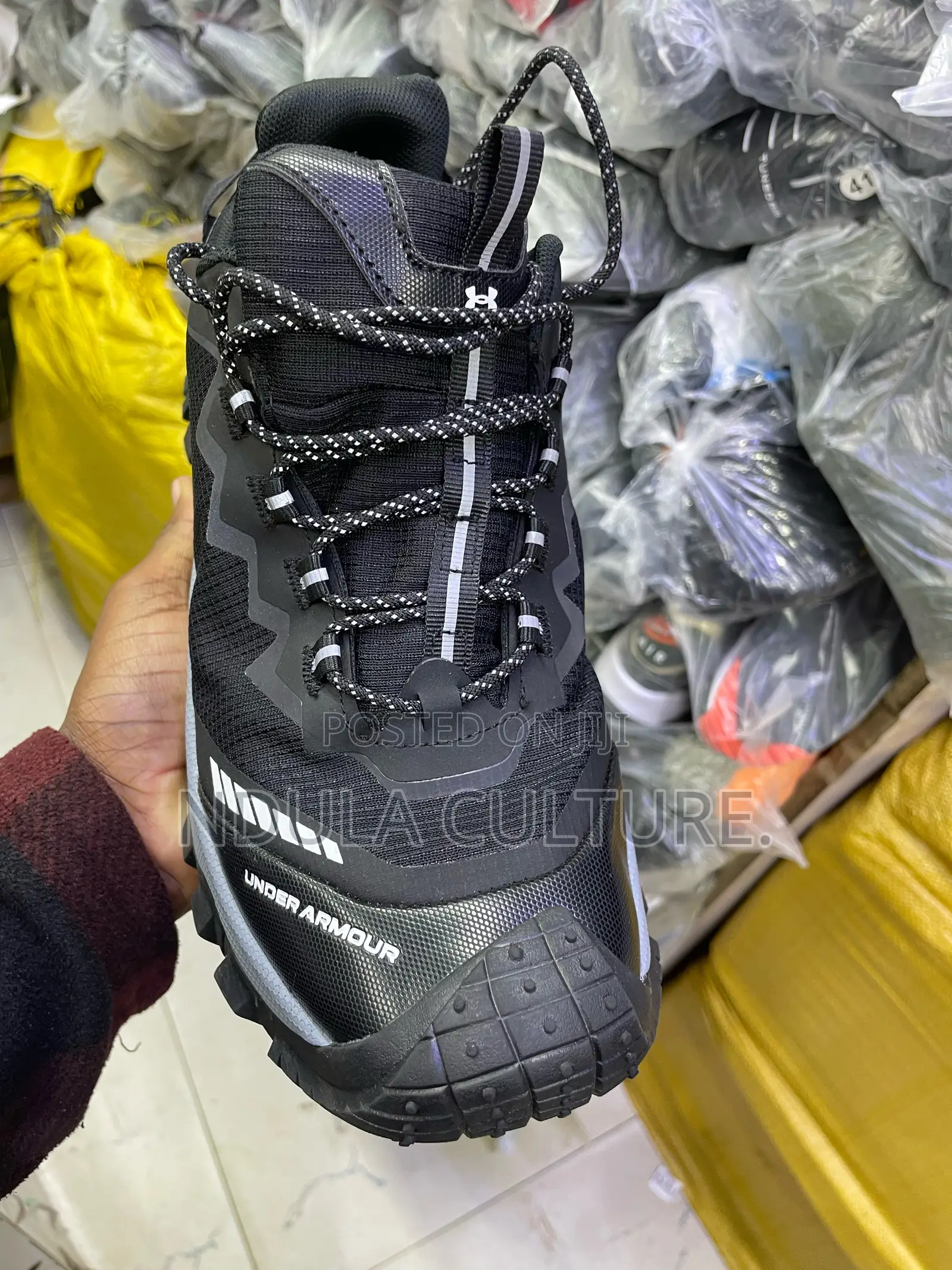 Undr Armor Hike Boots