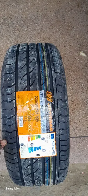 225/50r18 Joyroad