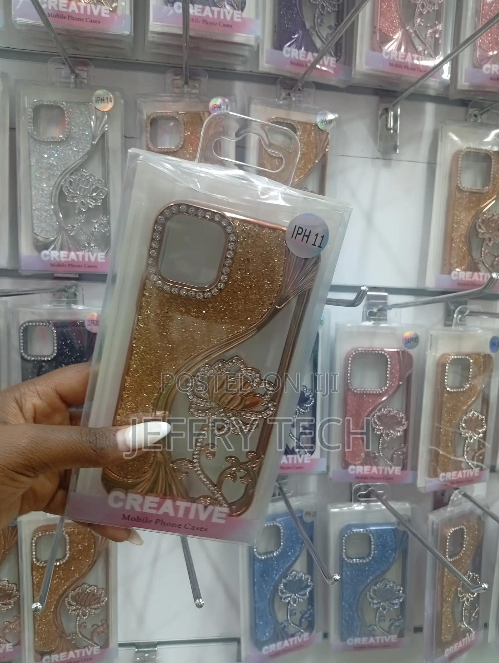 iPhone 11 Rhinestone-Embedded Flower Design Case