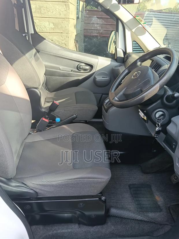 Nissan NV200 2018 White - thumbnail 4