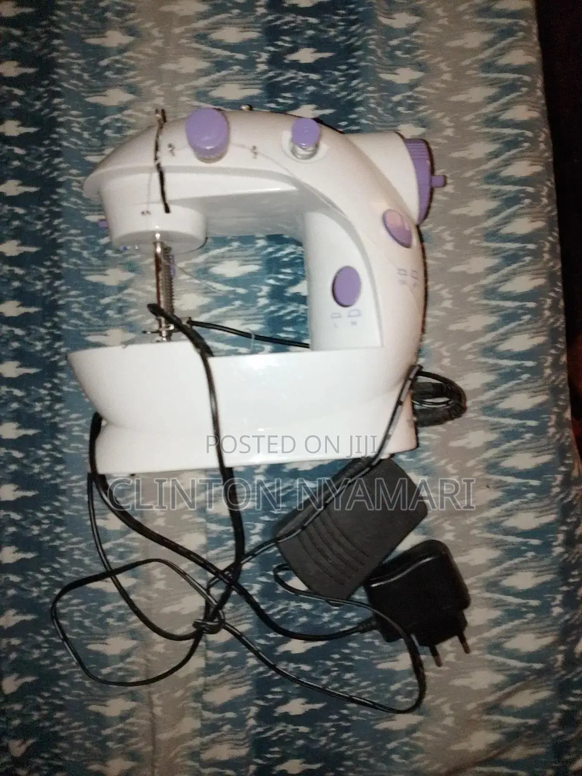 Mini Sewing Machine