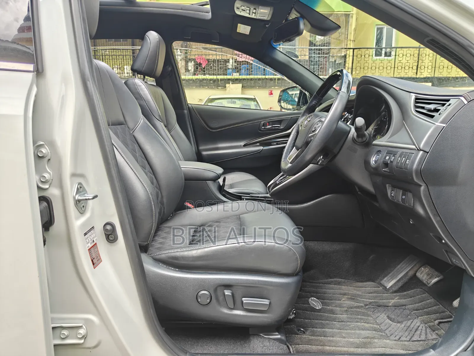 Toyota Harrier Progress 2019 White