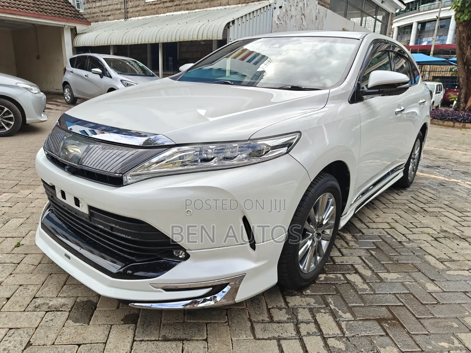 Toyota Harrier Progress 2019 White