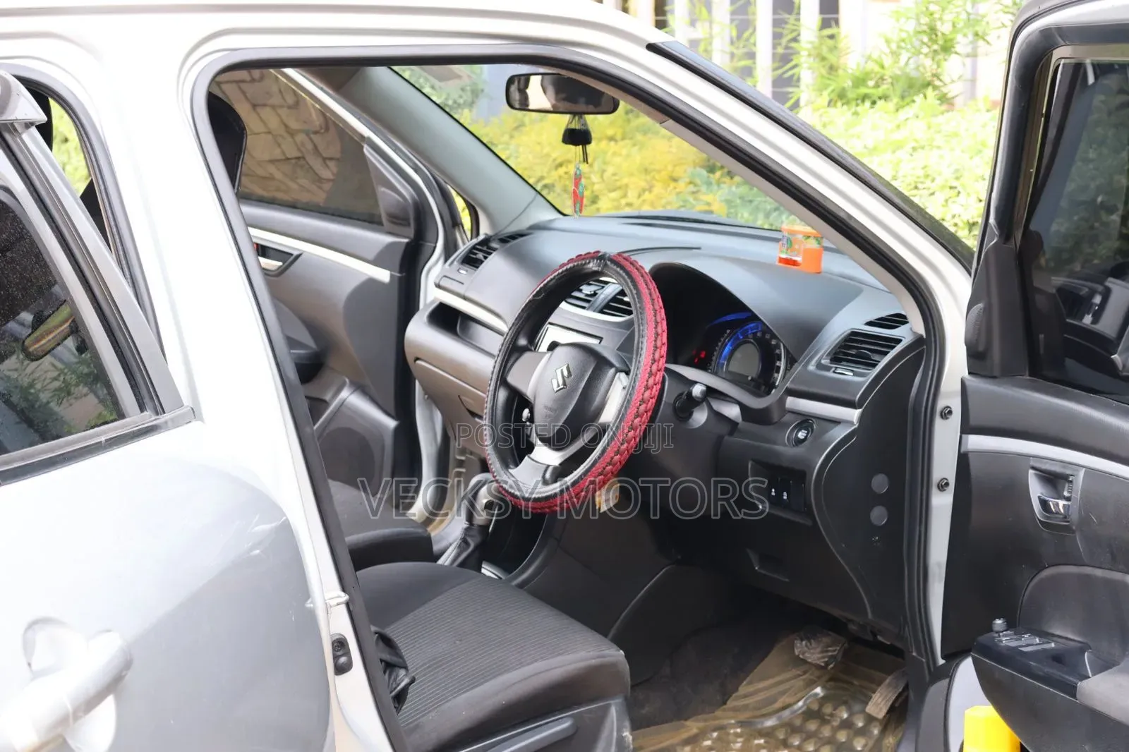 Suzuki Swift 2014 Silver