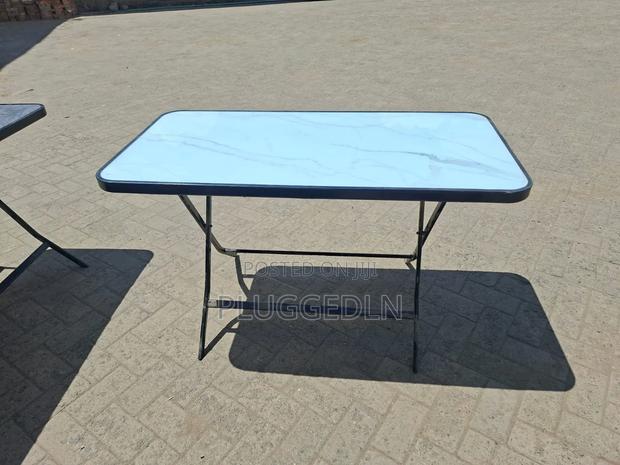 Foldable Rectangular Table - thumbnail 2