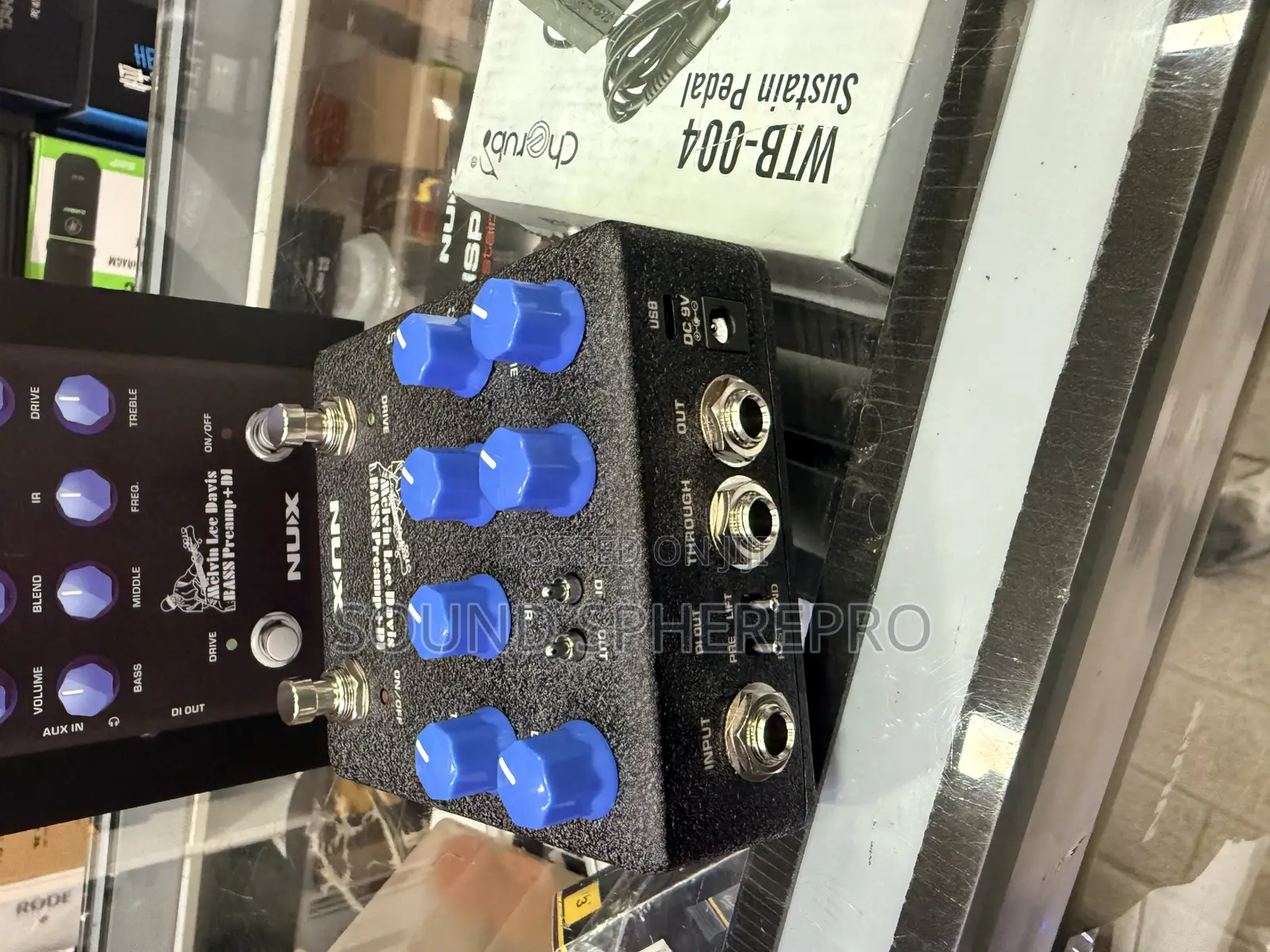 Nux Bass Pre-Amp+Di