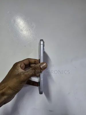 Apple iPhone 16 128 GB White