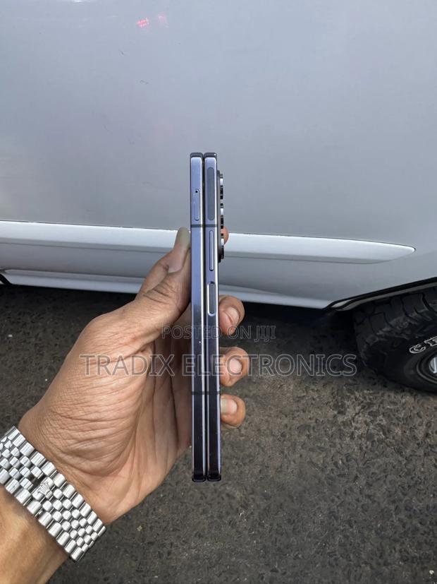 Samsung Galaxy Z Fold 5 256 GB Black - thumbnail 4