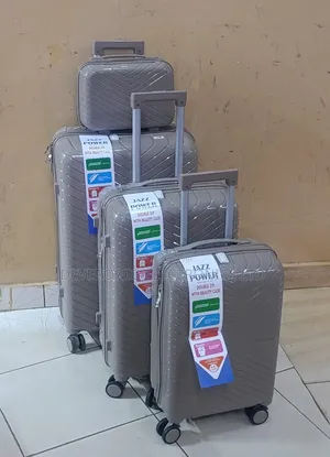 *4 in 1 Luxurious Unbreakable Suitcase