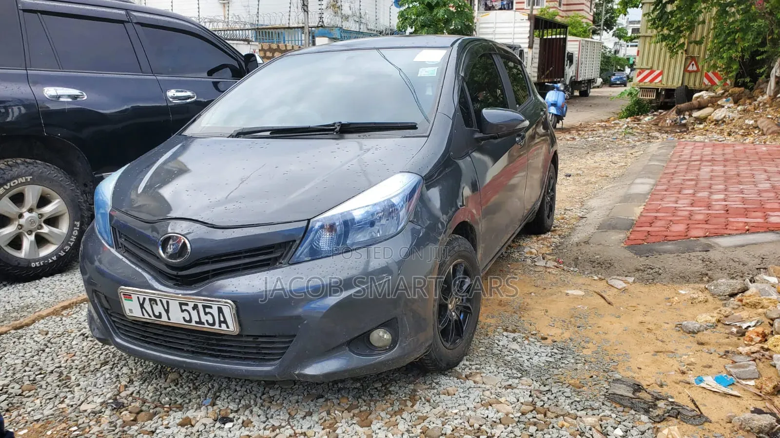 Toyota Vitz 2013 Blue