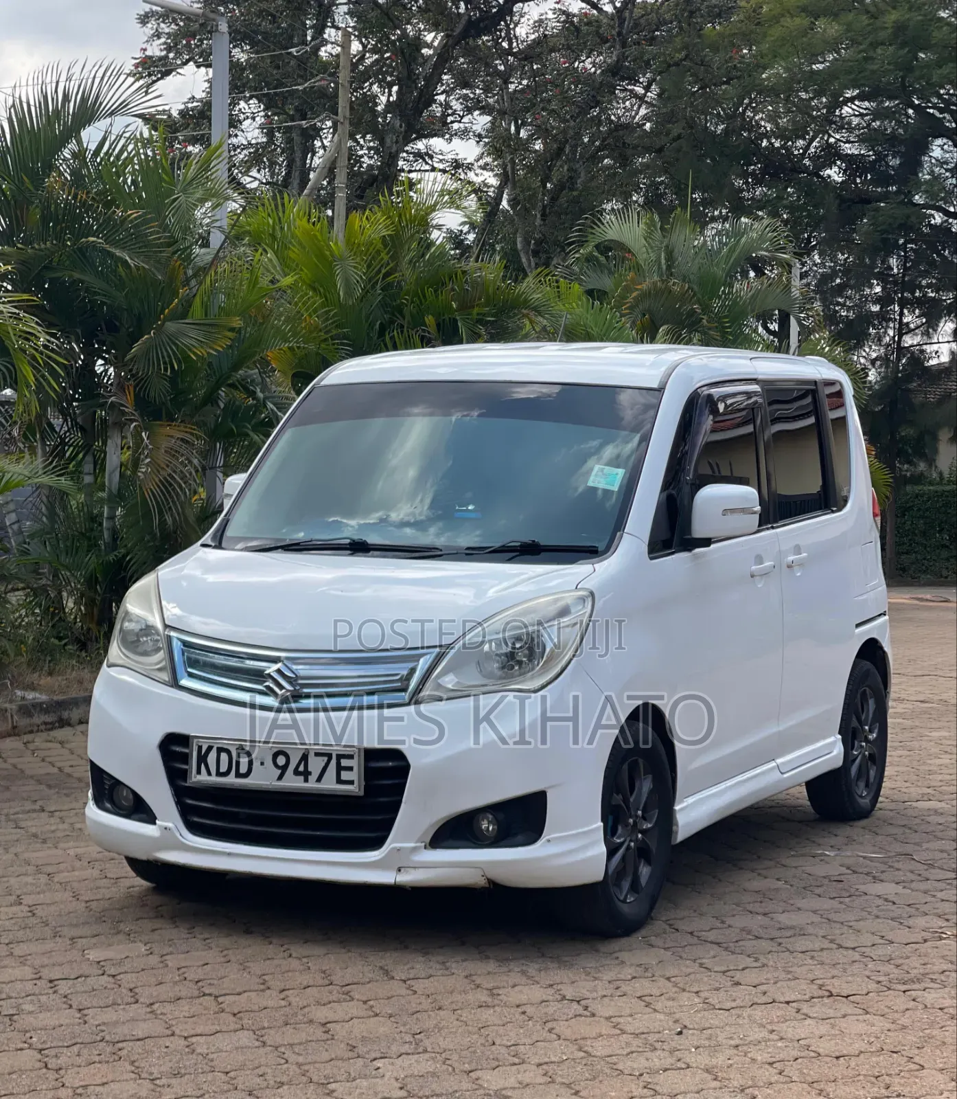Suzuki Solio 2014 White