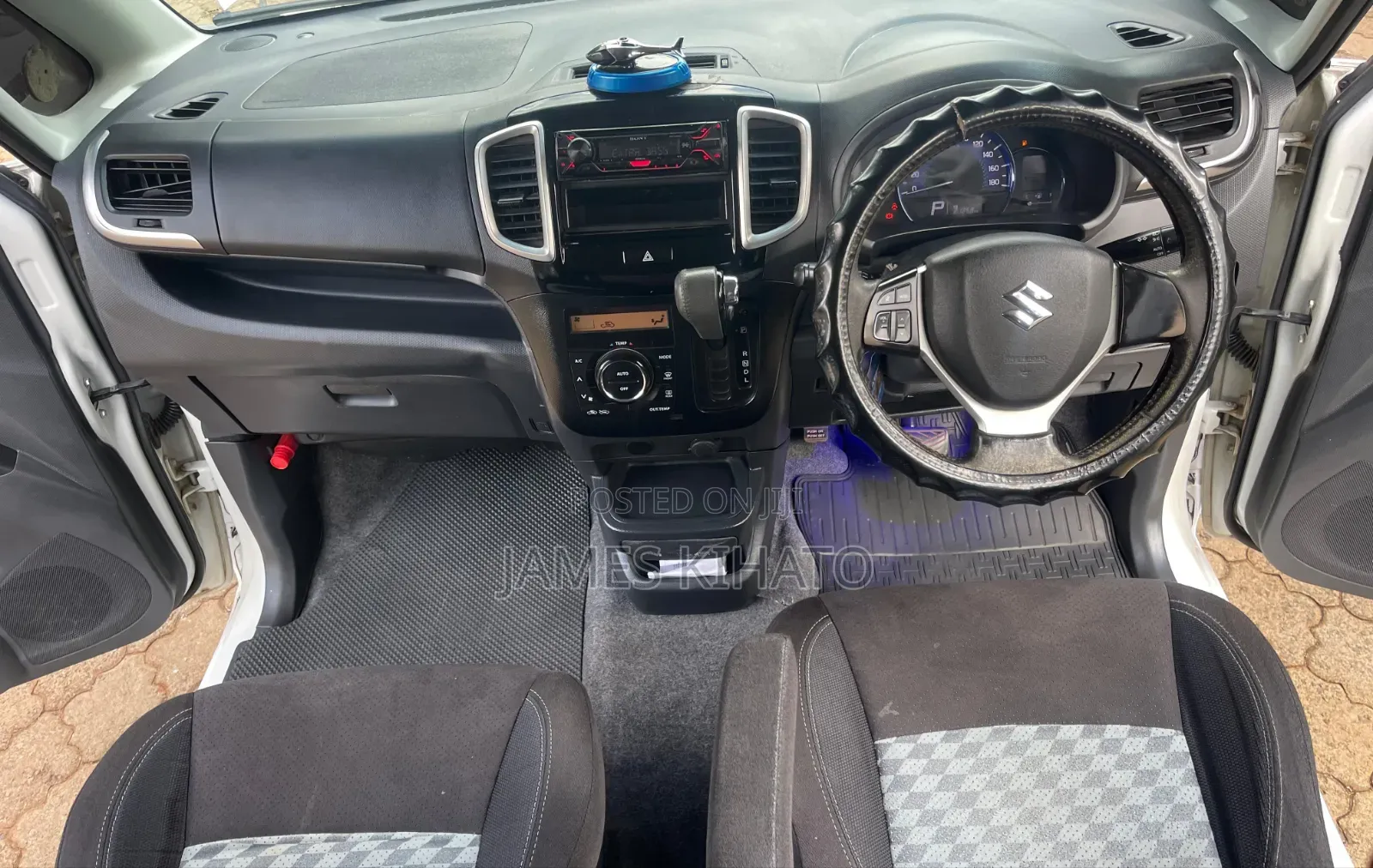 Suzuki Solio 2014 White