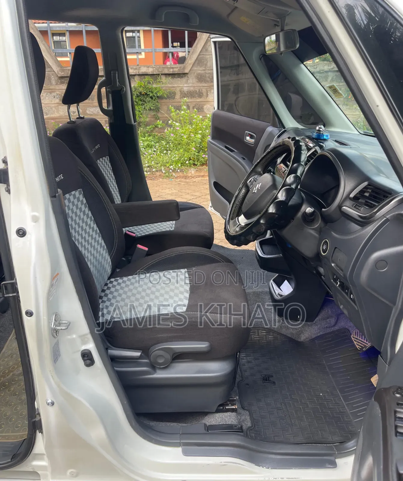 Suzuki Solio 2014 White