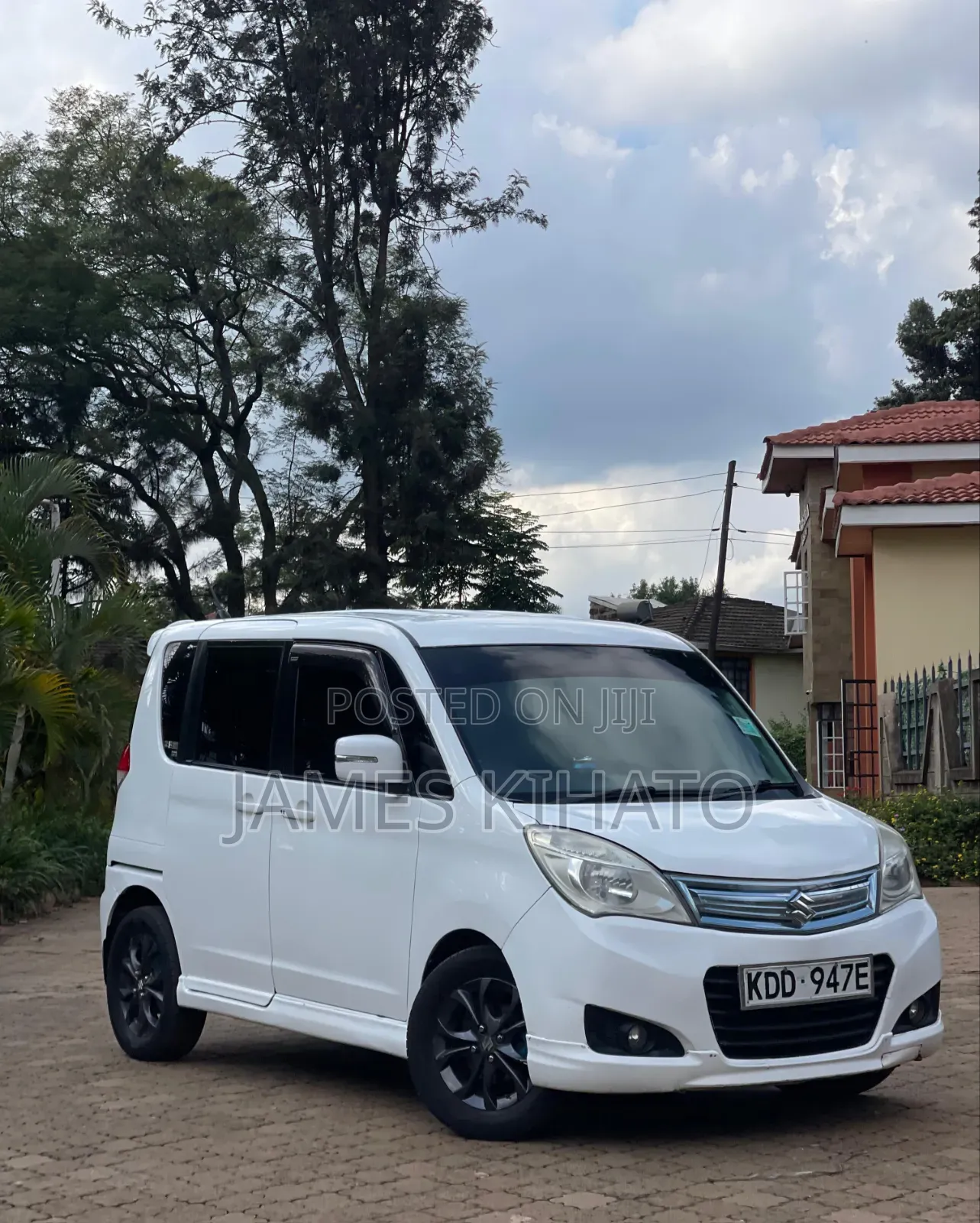 Suzuki Solio 2014 White