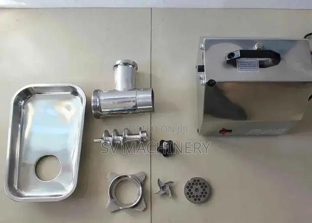 Heavy Duty M12 Meat Mincer - thumbnail 2