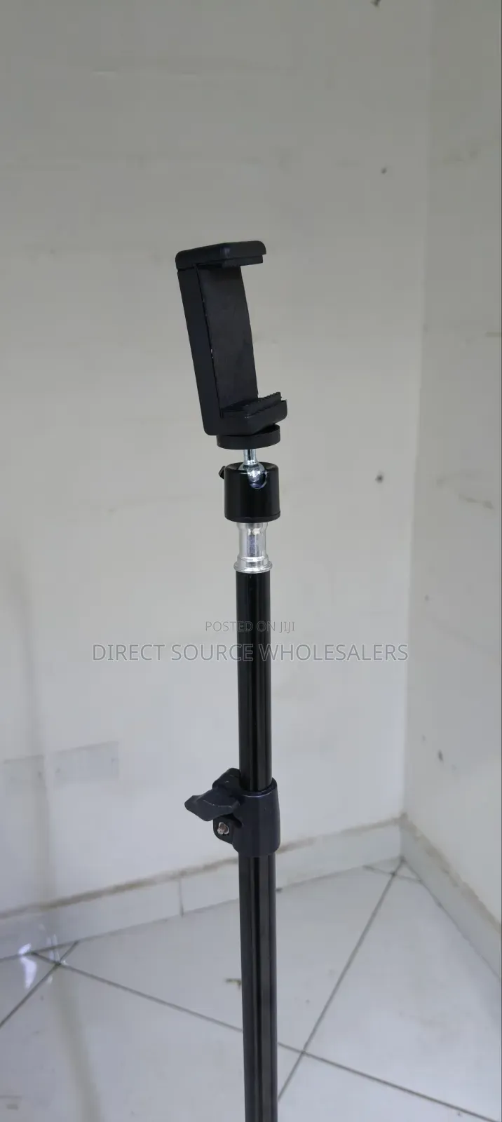This Tripod Stand Gives You Stable, Professional Shots