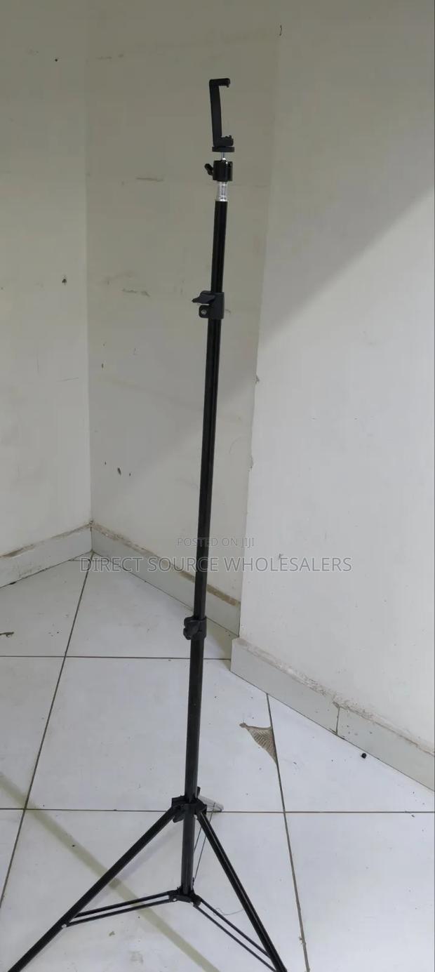 This Tripod Stand Gives You Stable, Professional Shots - thumbnail 2