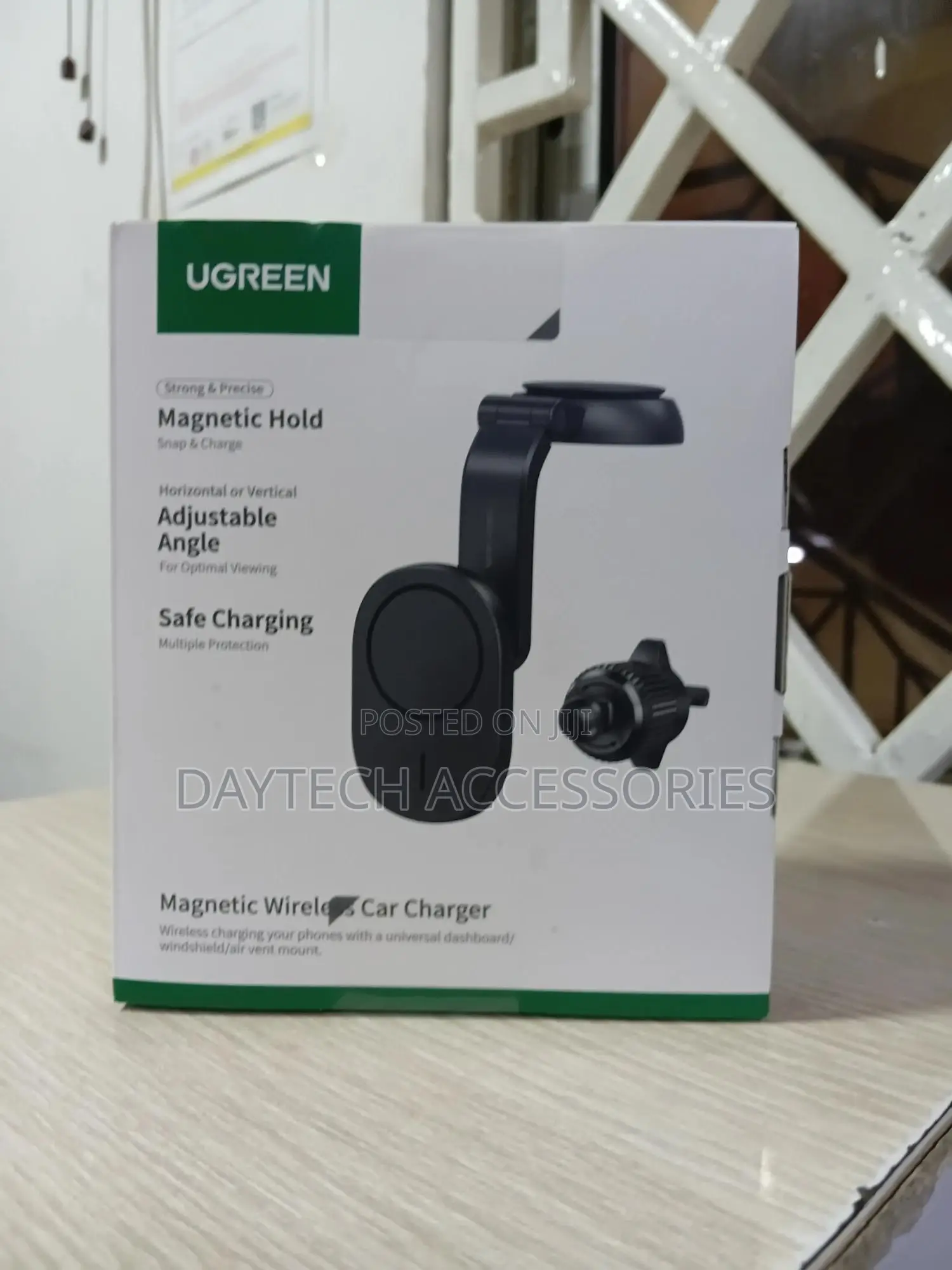 Ugreen Cd345 Magnetic Wireless Car Charger Phone Holder Mount in Black