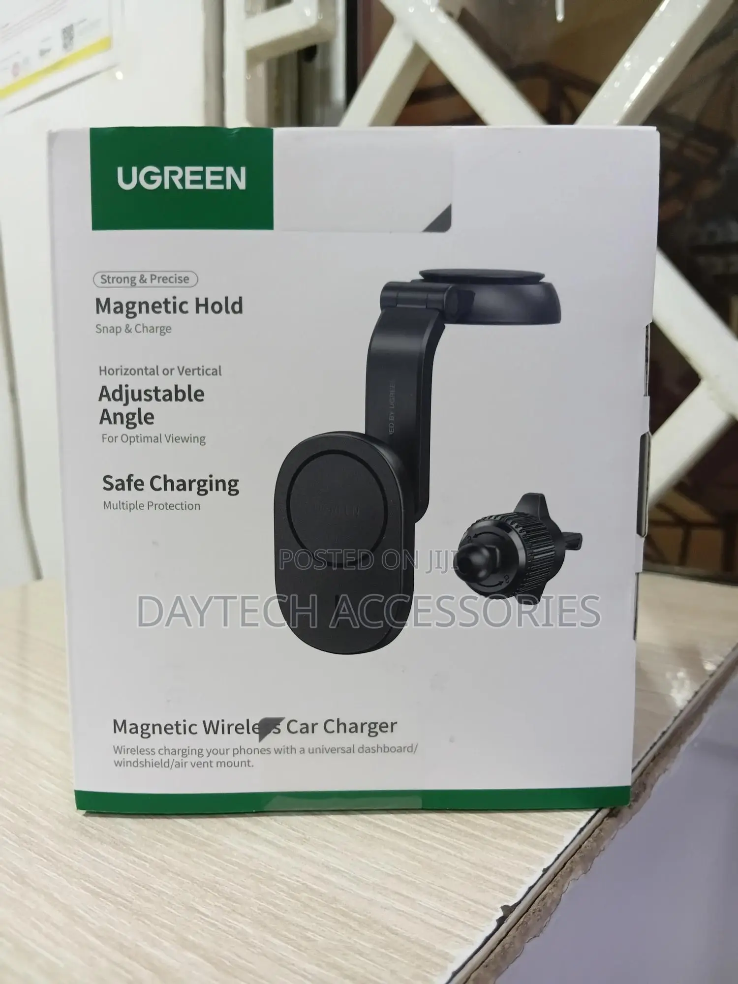 Ugreen Cd345 Magnetic Wireless Car Charger Phone Holder Mount in Black