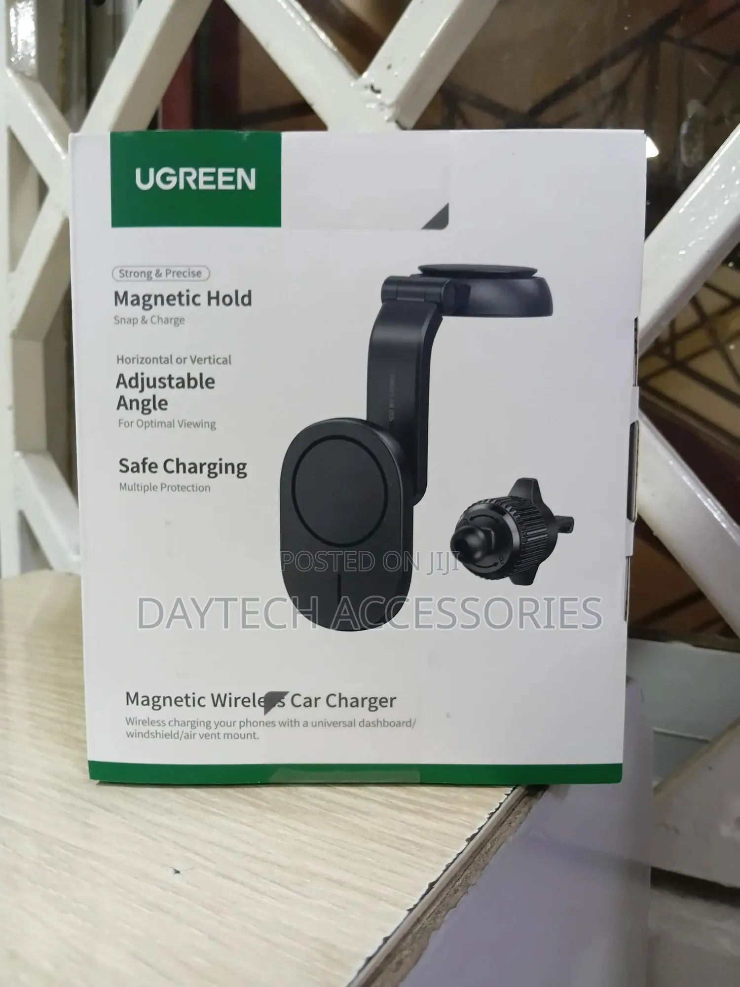 Ugreen Cd345 Magnetic Wireless Car Charger Phone Holder Mount in Black
