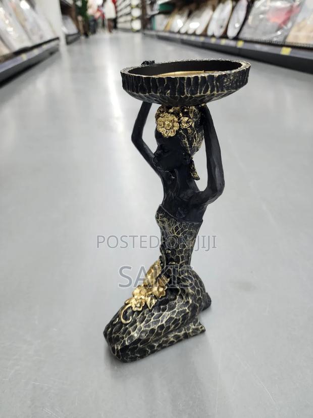 Black Gold Themed Art Sculpture for Your Room/Office! Free Delivery