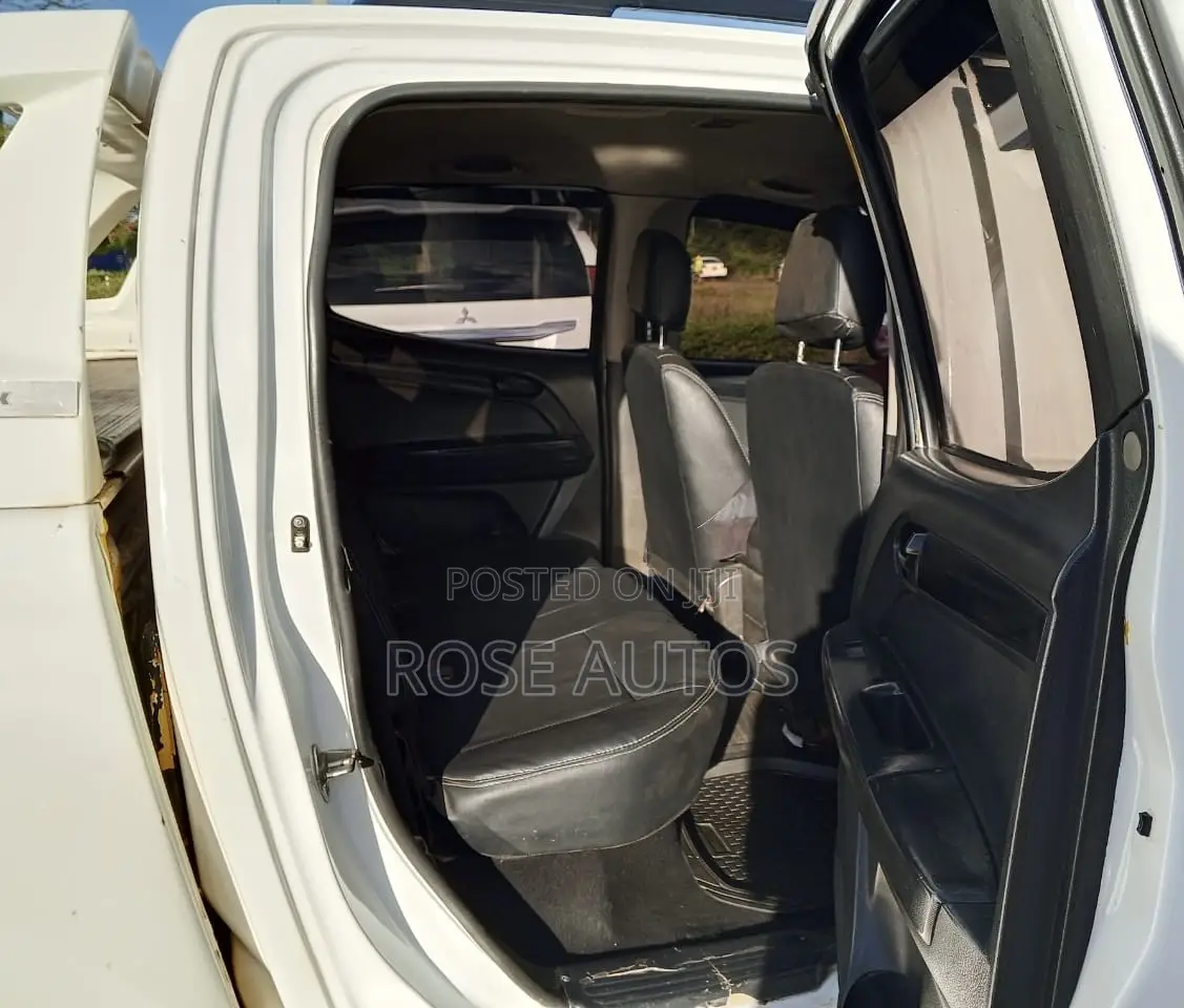Isuzu D-MAX 2014 White