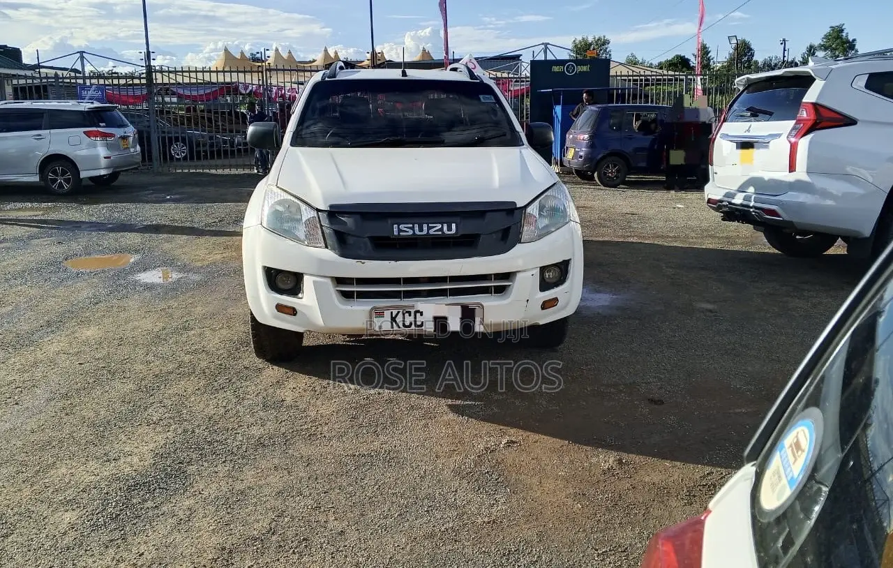 Isuzu D-MAX 2014 White