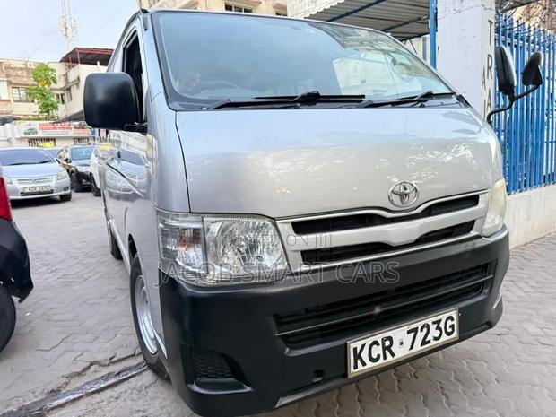Toyota HiAce 2012 Silver - thumbnail 5